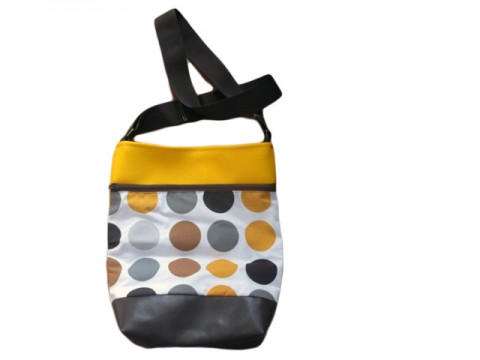 Moderní koženková kabelka kabelka taška hnědá žlutá puntíky 