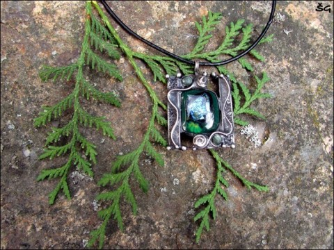 Náhrdelník - mechový šperk náhrdelník originální zelený lesní tiffany fusing skleněný cínovaný mechový handmade 