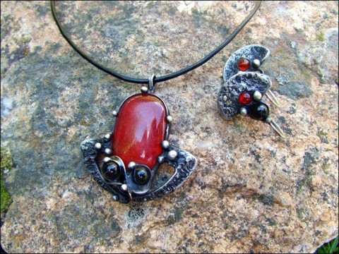 Souprava - Spider eyes červená šperk náhrdelník originální náušnice černá souprava tiffany cínované handmade pavoučí 