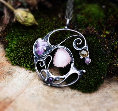 Náhrdelník - Strong trio šperk náhrdelník fialový ametyst růžový růženín tiffany citrín amulet cínovaný kameny polodrahokamy kouzelný magický 