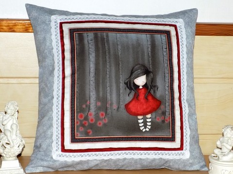 Panenka Gorjuska na povláčku dekorace dárek panenka polštářek romantika povlak handmade povláček 