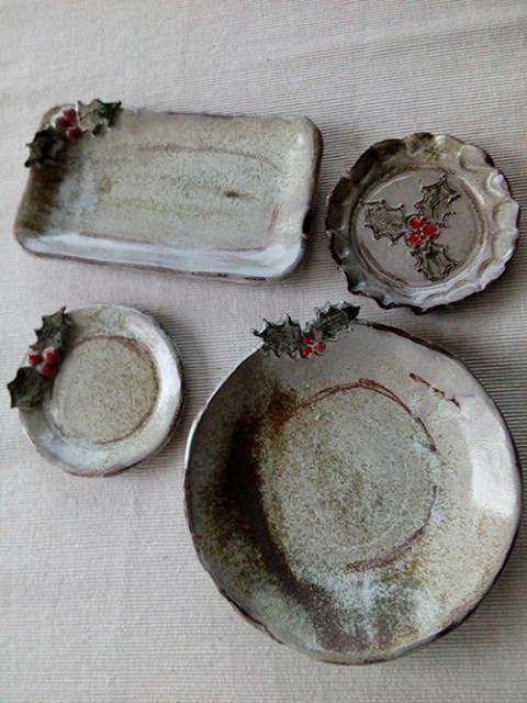 Vánoční cesmína - misky a talířky dárek talíř hrnek vánoční červený cukroví talířek cesmína vánoční vánoce 
