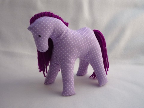 KONÍČEK rozmilý – LILLY dárek kůň koník bavlna hračka koníček mazlík koně mazlíček textilní bavlněný látkový mazel látková hračka textilní hračka 