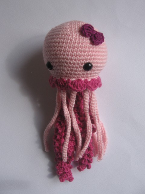 Medůzka růžová medúza chobotnice růžová háčkova 
