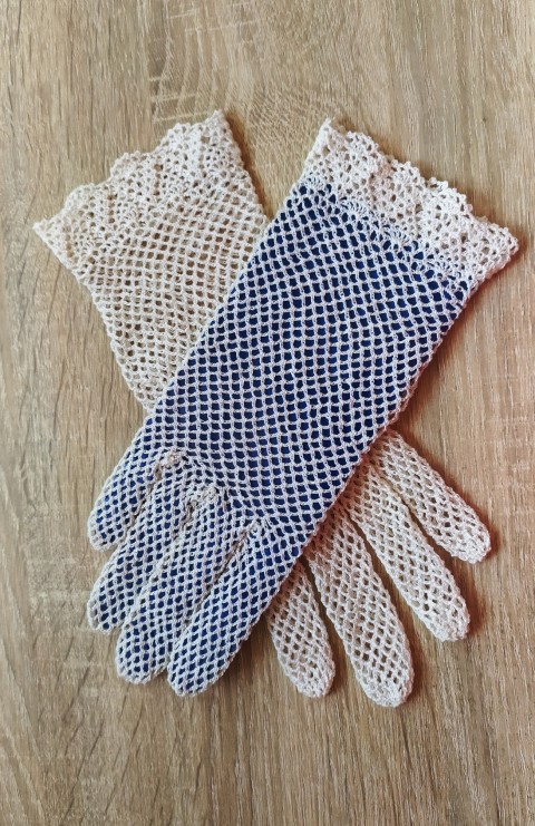 ecru rukavičky s krajkovým lemem krajka rukavičky crochet háčkovaná krajka lace gloves 
