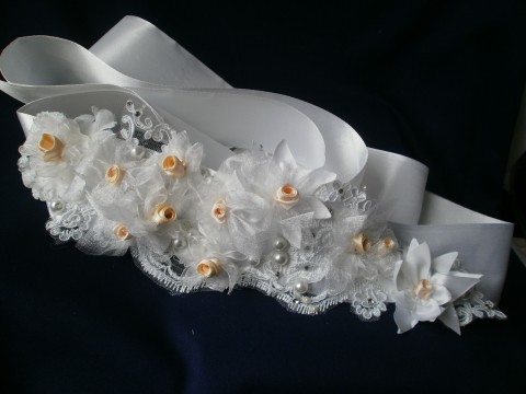 Svadobný opasok z narcisov svadba pierka nevesta kytica ženích rúško opasok pre nevestu 