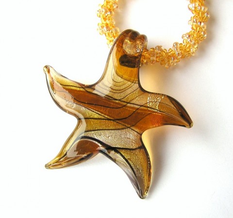 Medová hvězda MURANO náhrdelník originální zlatá žlutá hvězda medová spirála šitý murano rokajl sváteční farfale skleněný přívěsek kov-stříbrný 