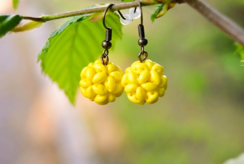Kulaté citronky - náušnice originální korálky kuličky veselé žlutá šité kulaté drobné kouličky žluťoučké twin korálky 
