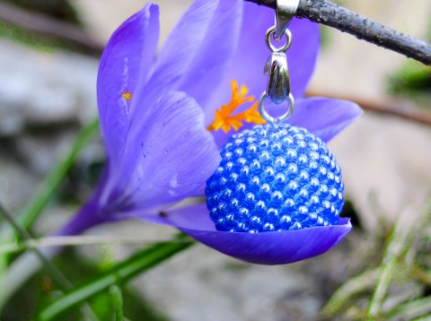 Průhledná voda - přívěšek na krk náhrdelník modrý korálky modrá modré kulička obšívané na krk obšívaná kulička průzračná 