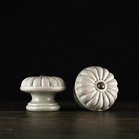 Úchyt / šedý - vzor č. 5 keramika keramické vintage keramický komoda starobylé nábytek rustikální starobylý úchyt knopek rustical rustikal knopka keramický úchyt šuflík 