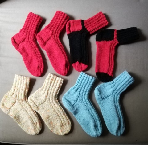 Pletené ponožky dárek dáreček pletené ponožky pozornost teplé ruční práce hand made 