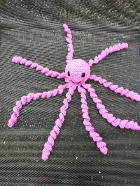 Háčkovaná chobotnička háčkovaná chobotnice hračka miminko ruční práce chobotnička prací 