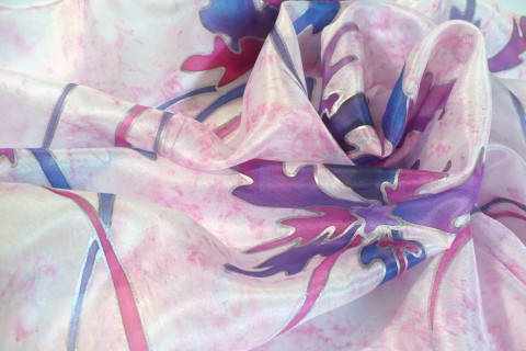 Snění. Hedvábný šátek. modrá růžová hedvábí malovaný šátek pestrobarevný hedvábný šátek 
