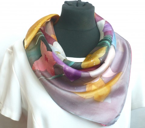 Hedvábný šátek Pestré květy. malovaný šátek malba na hedvábí hedvábný šátek dárek pro ženu pestrobarevný šátek 