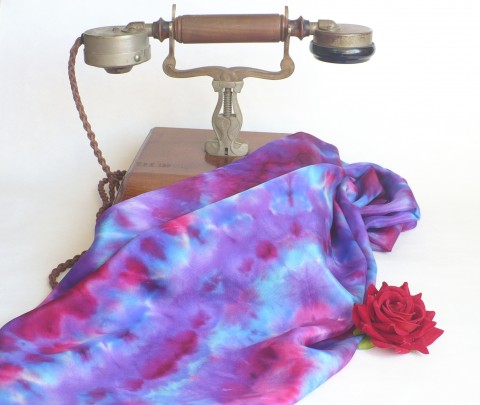 Luxusní batikovaný šál. batika šála hedvábí hedvábná šála dárek pro ženu pestrobarevná šála 