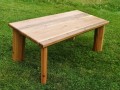 Dřevěný stolek dubový