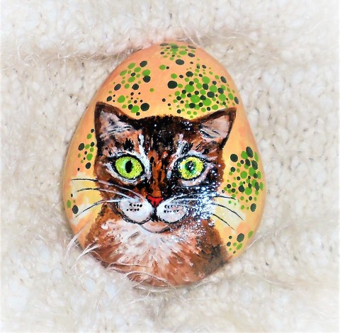 Kočičí oblázek kočka těžítko kočičí mazlík s kočkou malovaný kámen zelenoočka zk 