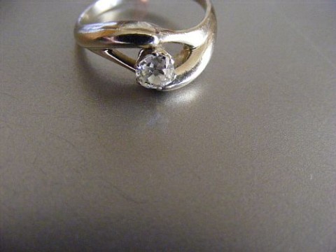 Prsten s diamantem - cca 0,45 ct. prsten diamant starožitnosti špe 