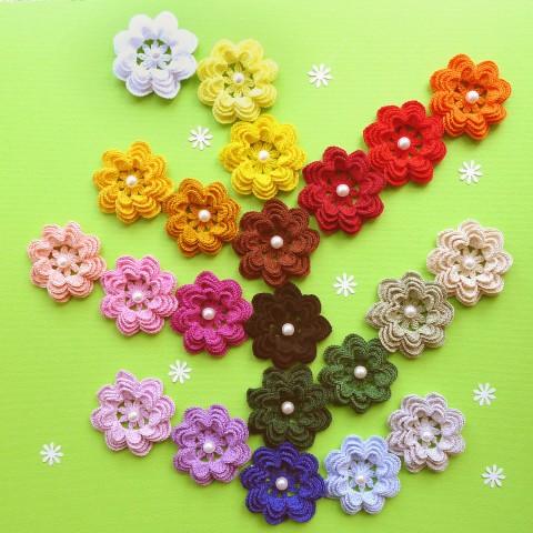 Háčkované kytičky-Přivolávání jara pestrobarevné květina barevné jaro pestré barvy kytičky kytka duha příze nášivka barvičky 