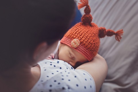 Veverečka oranžová čepice čepička holčička dítě miminko focení rekvizita rezavá kluk veverka zrzečka zrzka veverečka 
