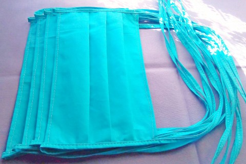 TEXTILNÍ ROUŠKA TYRKYSOVÁ textil léto cool elegance doplňky jednoduchá bavlněná sleva azurová výprodej rouška ochranná covid zlevněno 