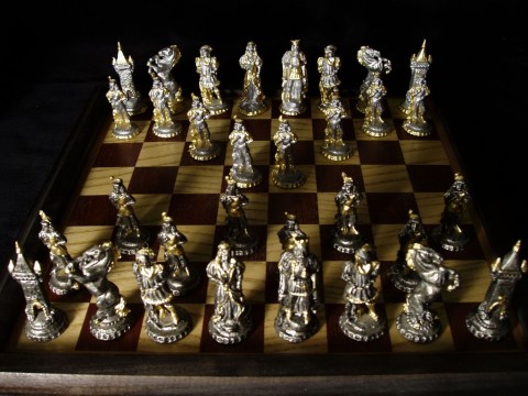 Šachové figury - renesanční zlacené hra šachy renesance renesanční šachové figurky šach mat 