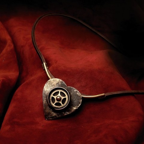 Steampunk Heart šperk náhrdelník kůže steampunk mosaz 