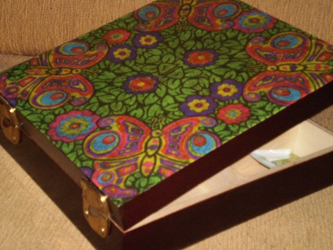 KRABICE TŘEBA NA ČAJ dekorace dárek čaj motýl krabička krabice barevný ubrousek ubrousková technika 