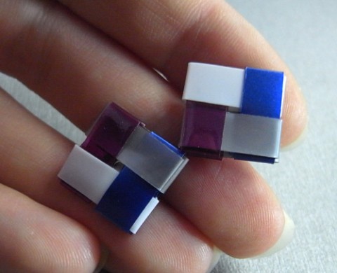 Náušnice Bílo-Šedo-Růž-Mod origami náušnice modrá růžová recyklace bílá šedá stříbrná alergik chirurgická ocel pet láhve 