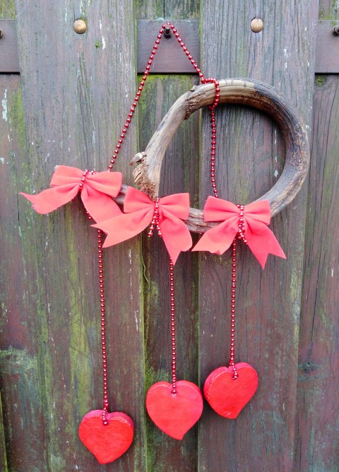 Valentýnská girlanda se srdíčky červená srdce srdíčka závěs valentýn girlanda na zeď 
