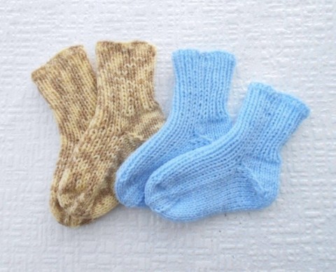 Pro dvojčátka paní Jelínková doplněk pletené dítě miminko jemné ponožky teplé ruční práce 