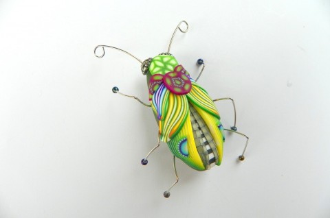 Brož tykadlovec zelený brož hmyz originální podzim veselé jaro léto polymery duha brouk duhové 