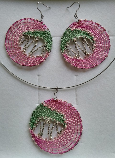 Růžovo zelená souprava šperků korálky zelená drát sklo růžová bavlna elegantní paličkování ozdoba nerez bižuterie metalická plátno ruční práce 