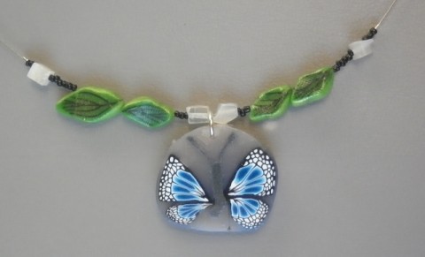 Letní pozdrav náhrdelník motýlek fimo polymerová hmota 