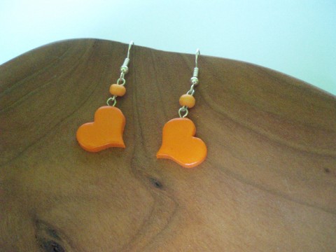 Srdíčkové náušnice III. srdce dárek korálky náušnice oranžová láska fimo 