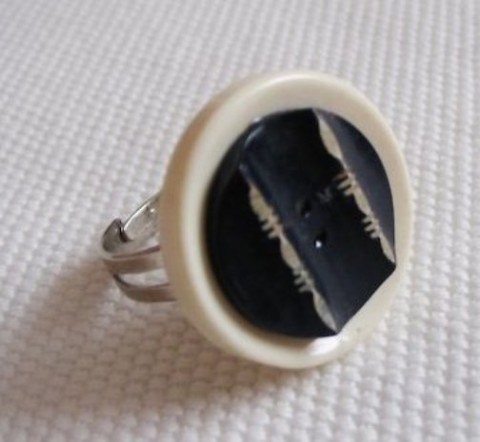 Knoflíkový prstýnek černobílý černá bílá knoflík prsten černob 