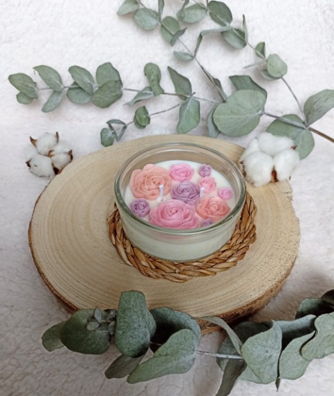 Sójová svíčka - květinový ráj dekorace sklo svícen svíčka květiny vosk růže relax ručně vyrobené hygge sójová svíčka odlitky 