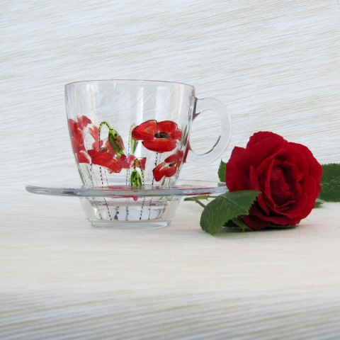 V makovém poli - šálek s podšálkem červená květina hrnek květiny louka květ léto kytice máky talířek podšálek šálek máčky mák máček 