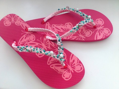 Flip-flop No.4 .. pink butterfly prázdniny moře svatba žabky voskové perly neformální boty saténová stužka letní boty 