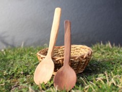Řemeslná dřevěná lžíce a vidlička