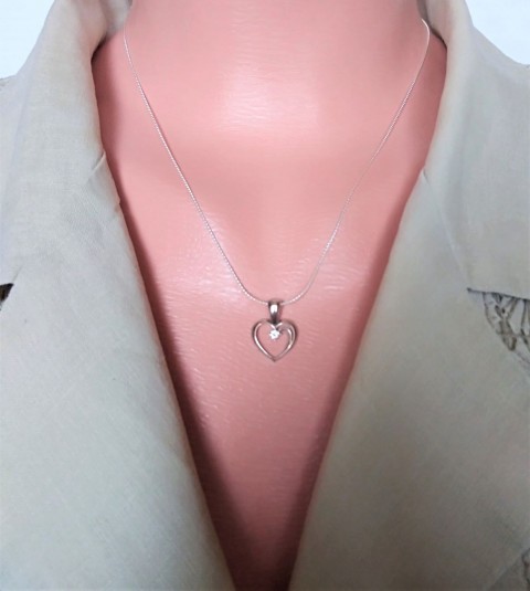 Strieborný náhrdelník so srdiečkom náhrdelník srdce dárek srdíčko řetízek stříbro zirkón 