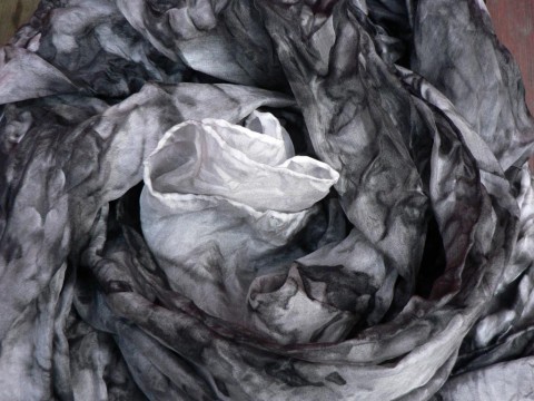 Šál černo šedý,lehce bílý 180x90 cm silk hedvábný šál velký hedvábný vrapovaný šál 