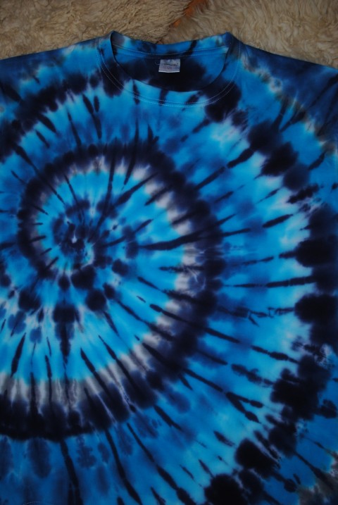 Tričko XXL - Spojení s nekonečnem batika spirála vesmír hippies hippie batikované voda. galaxie 