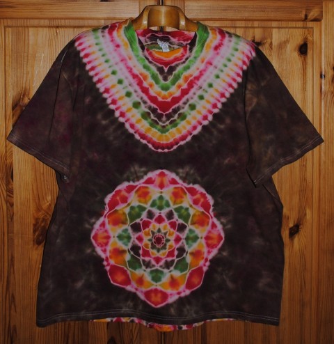 Batikované tričko - Na Zemi doma batika přírodní hnědá mandala hippie bohémský 