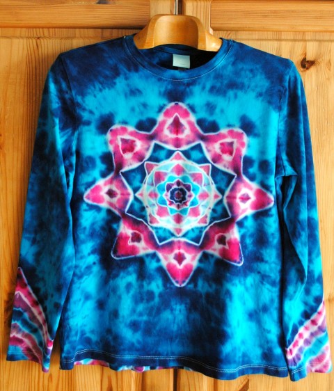 Batik. tričko - Když se blíží jaro moře modrá růžová mandala hippie batikované bohémské 