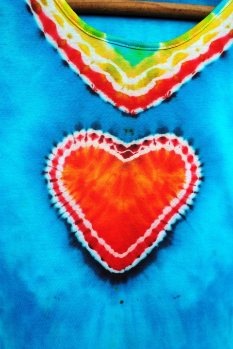 Batik.tričko vel.40 - Letní láska srdce srdíčko batika léto tyrkysová hippie batikované bohémské 