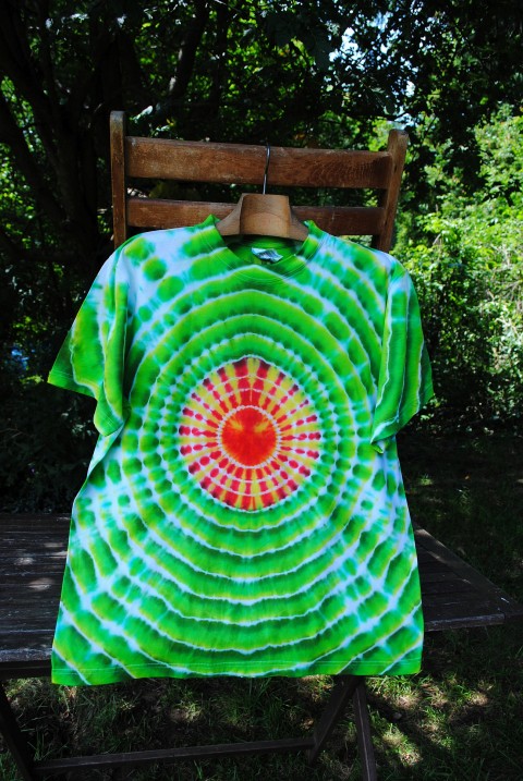 Batik. tričko  - Jarní louka zelená louka léto slunce mandala hippies boho bohémské 