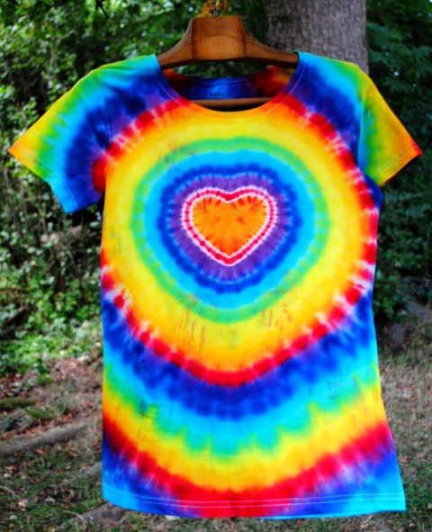 Batik.tričko - Srdce v duze srdce srdíčko batika léto duha hippie duhové batikované bohémské 