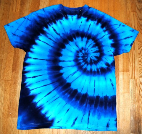 Batikované tričko-Tyrkysová galaxie moře modrá léto spirála hippie batikované bohémské 