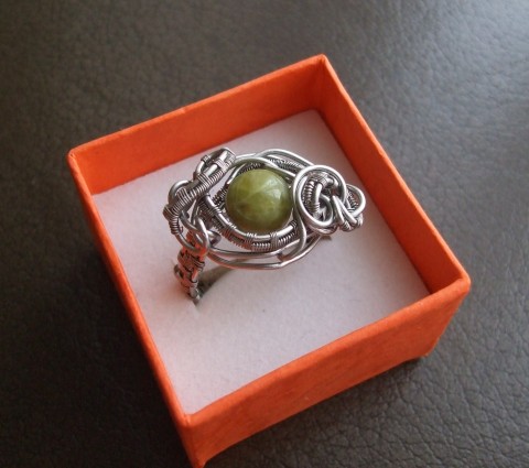 Nerez prstýnek olivový. prsten zelený ocel křemen drátkování olivový kov nerez 